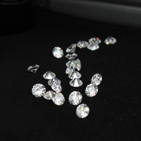 ROUND DEF SI1 2.7-3.3MM +11 LOOSE DIAMONDS