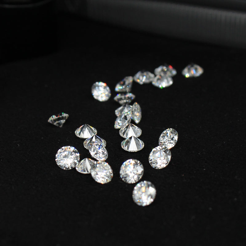 ROUND DEF SI1 2.7-3.3MM +11 LOOSE DIAMONDS