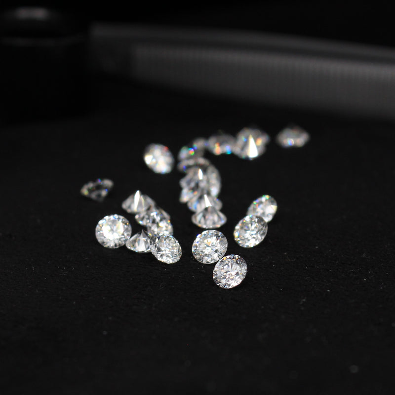 ROUND DEF SI2 2.7-3.3MM +11 LOOSE DIAMONDS