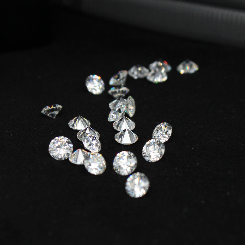 ROUND DEF VS2 2.7-3.3MM +11 LOOSE DIAMONDS