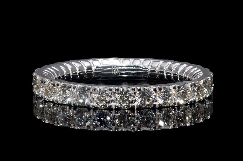 Min Diamond Eternity Band